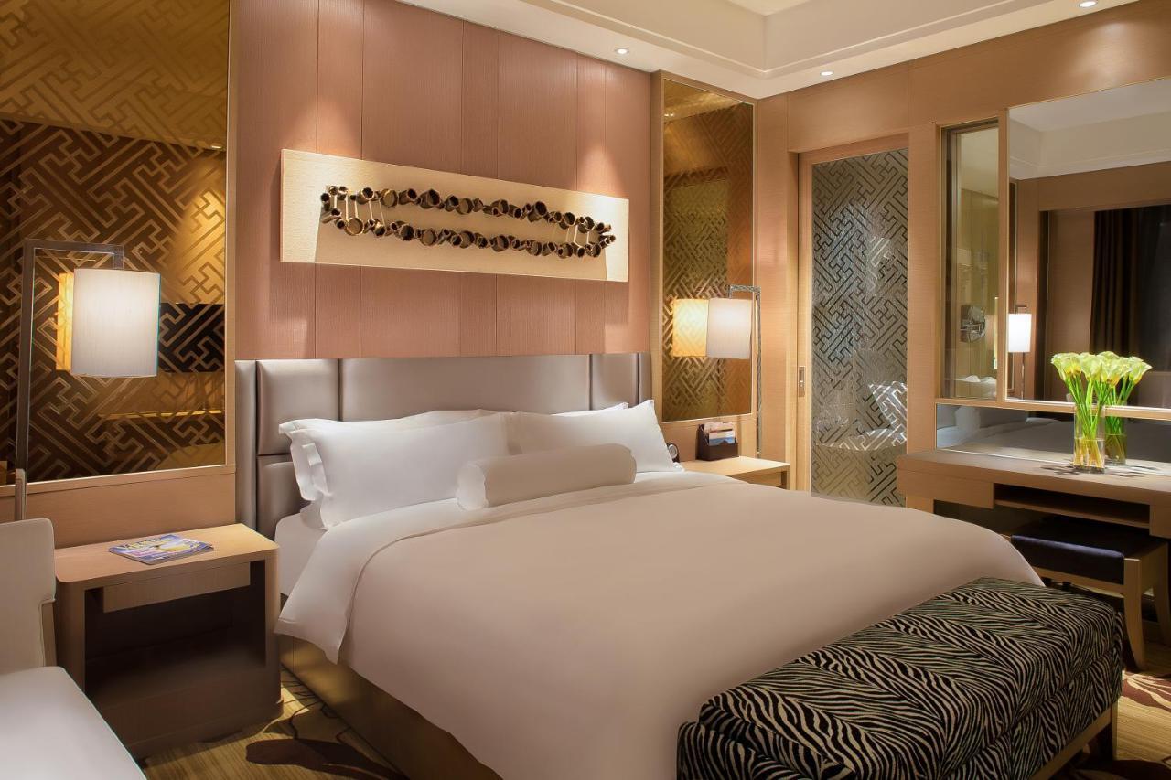 Movenpick Hotel Эньши Экстерьер фото