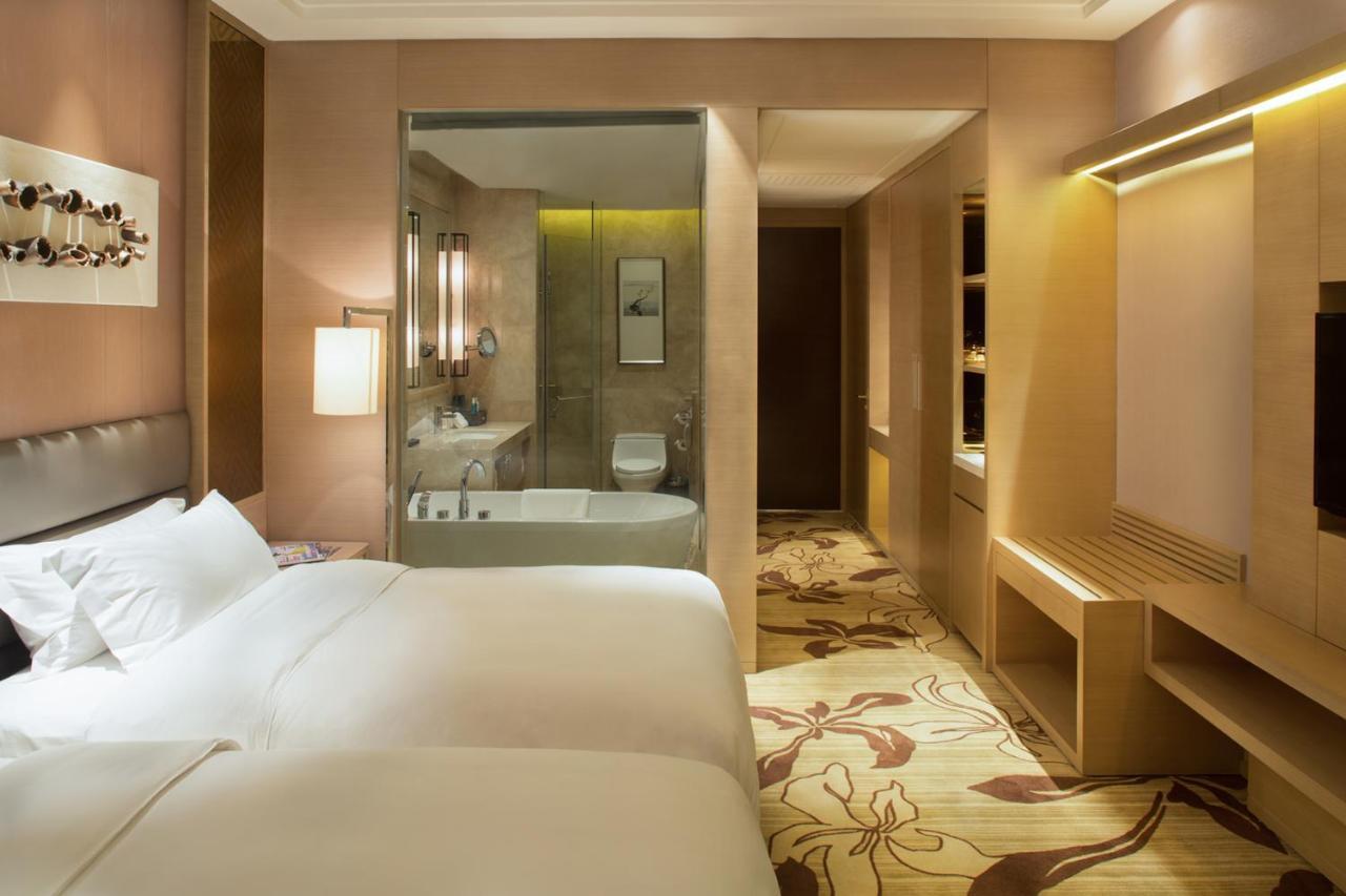 Movenpick Hotel Эньши Экстерьер фото