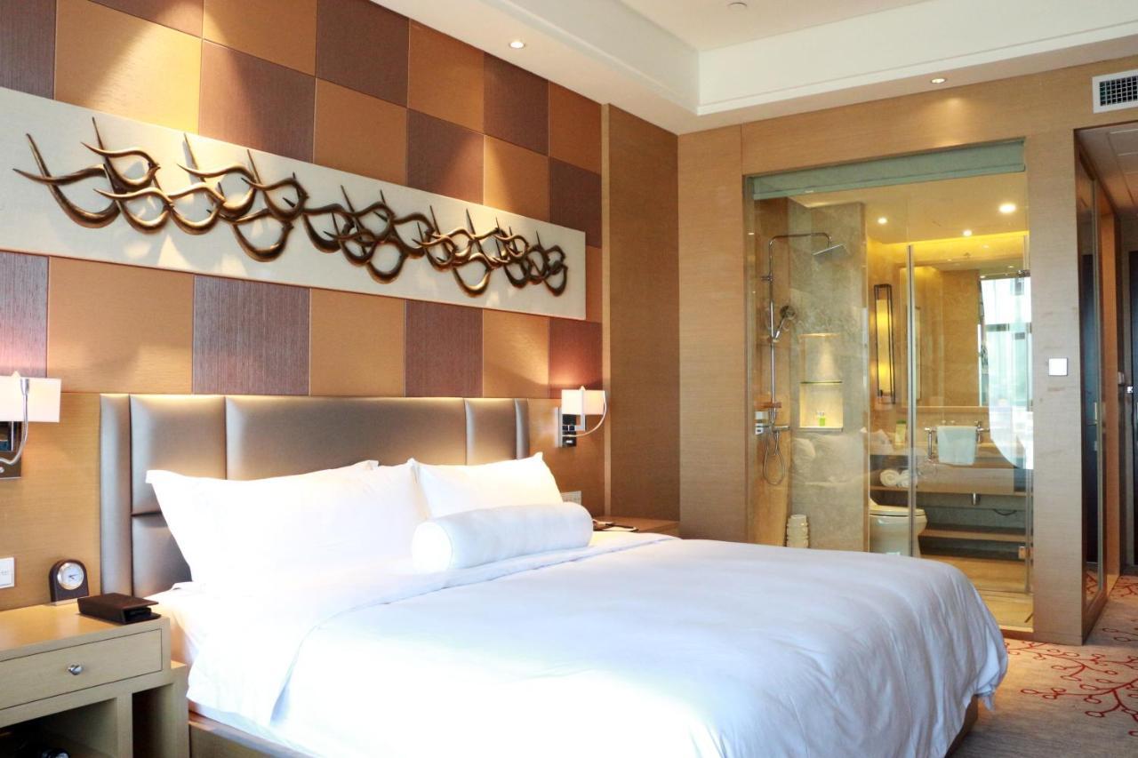 Movenpick Hotel Эньши Экстерьер фото