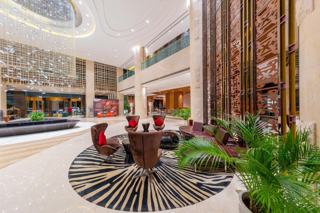 Movenpick Hotel Эньши Экстерьер фото