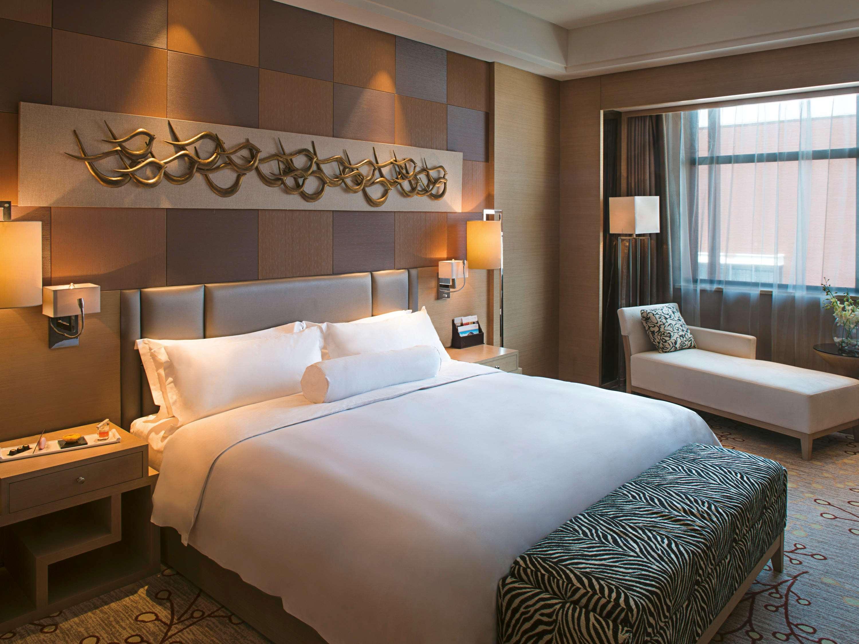 Movenpick Hotel Эньши Экстерьер фото