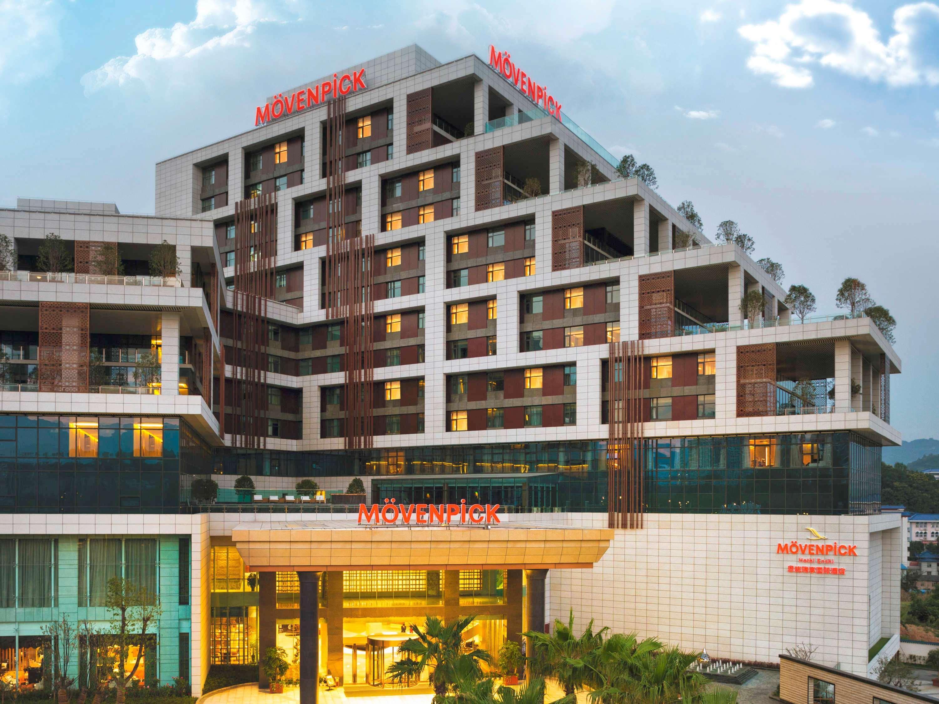 Movenpick Hotel Эньши Экстерьер фото