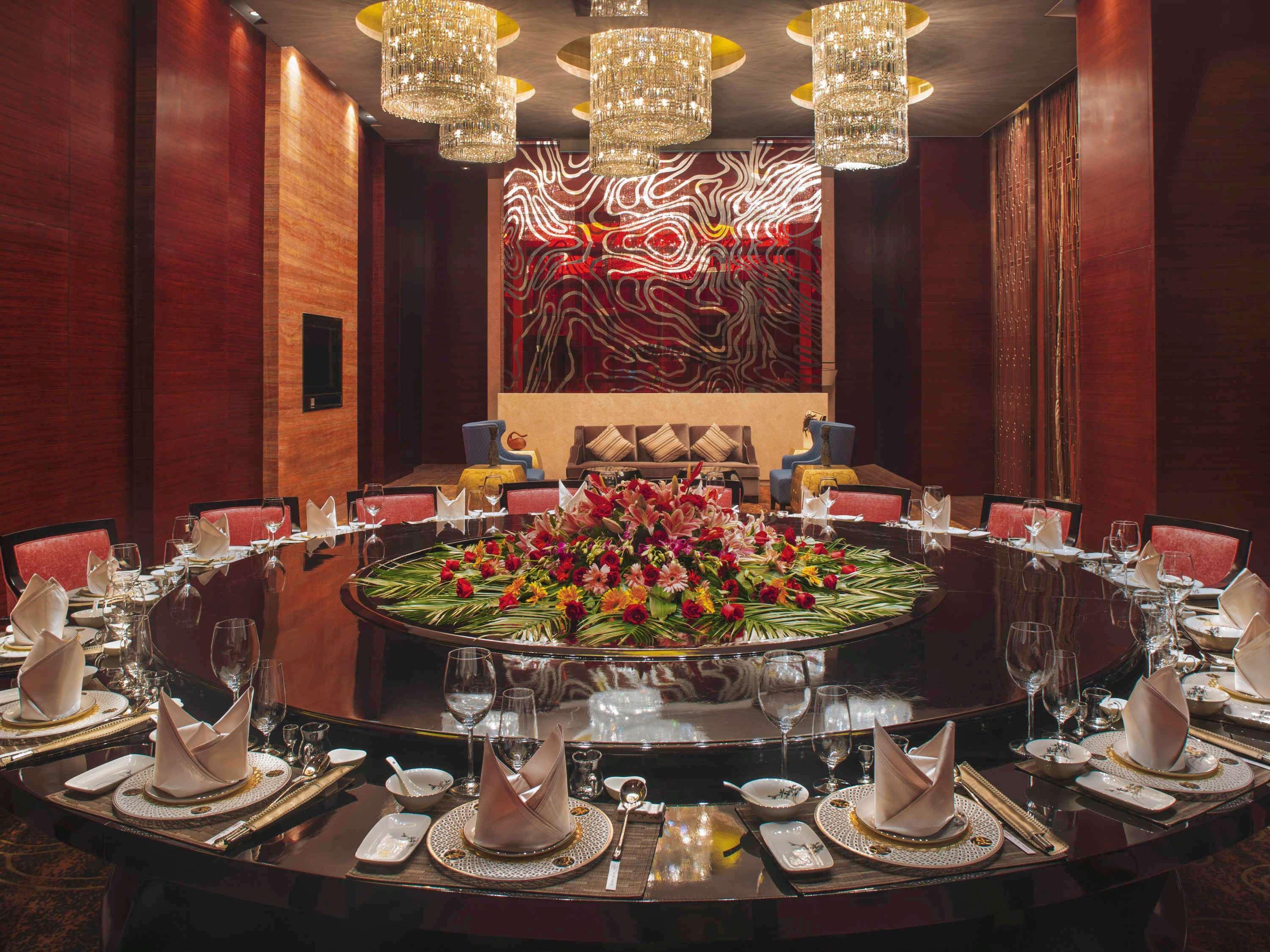 Movenpick Hotel Эньши Экстерьер фото