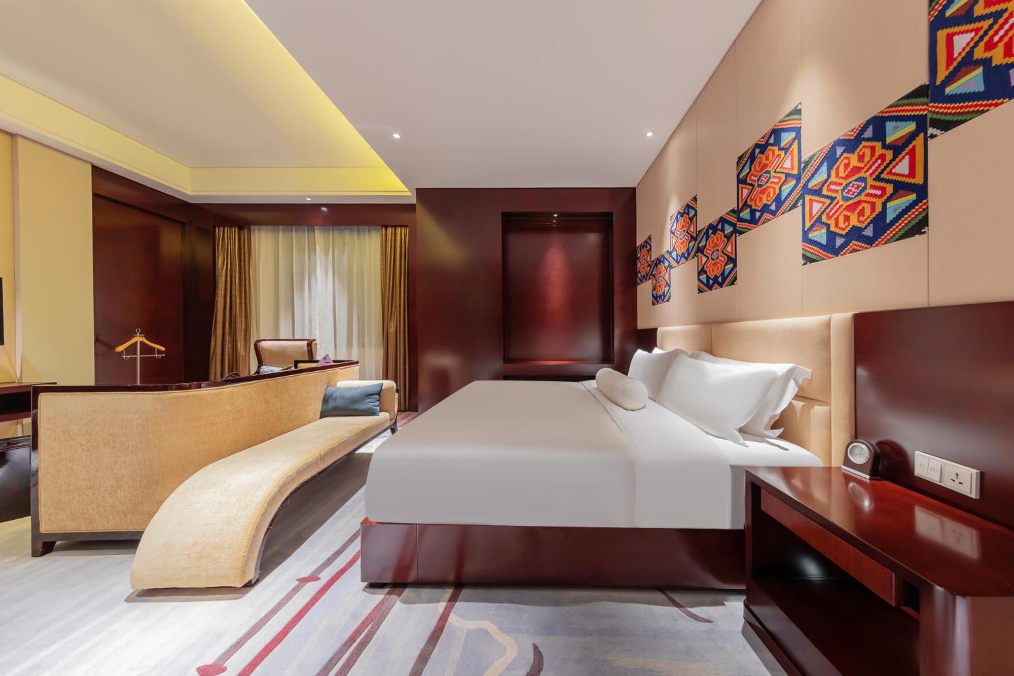 Movenpick Hotel Эньши Экстерьер фото