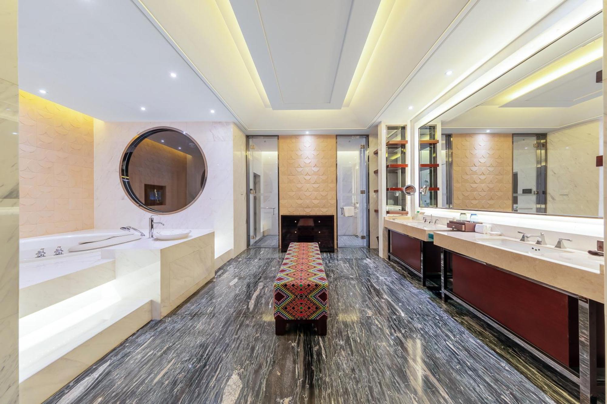 Movenpick Hotel Эньши Экстерьер фото